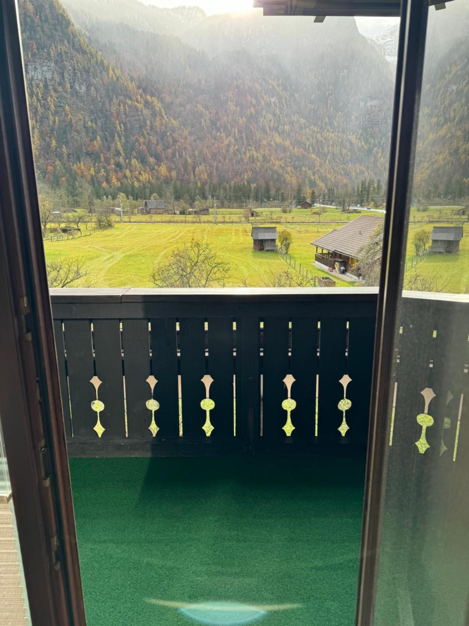 ホテル Haus Edelweiss オーバートラウン エクステリア 写真